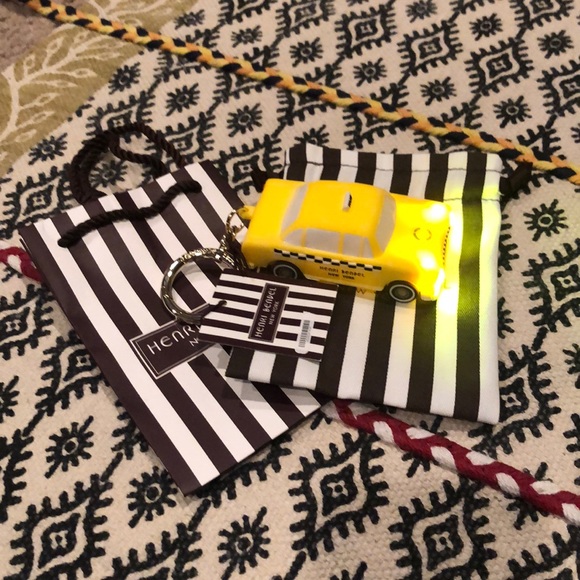 Accessories - Henri Bendel Taxi unique Piece